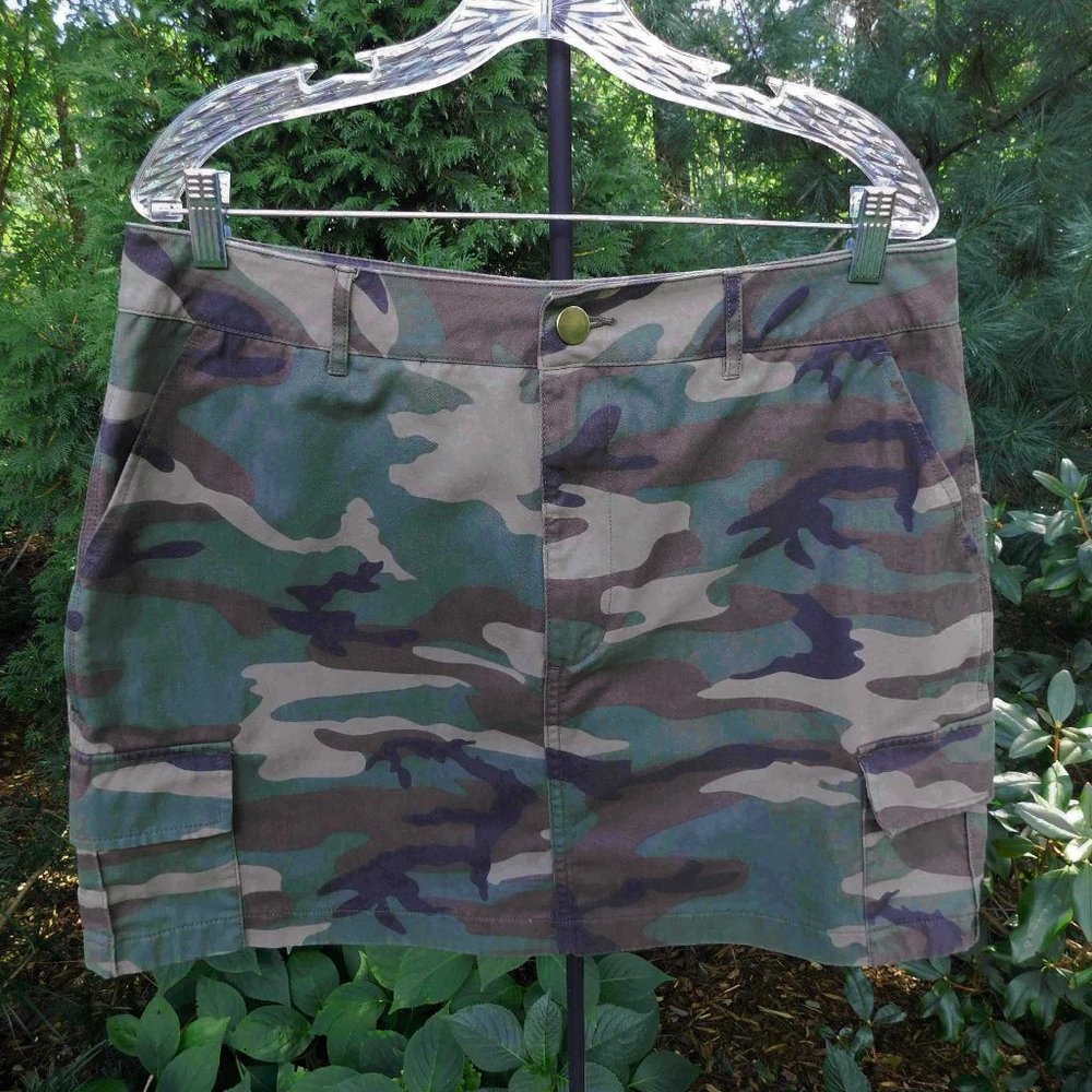 Forever 21 Plus Camo Cargo Mini Skirt Size 0X